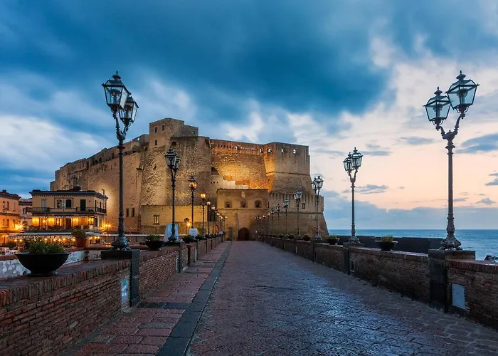 Napoli Storia E Mare